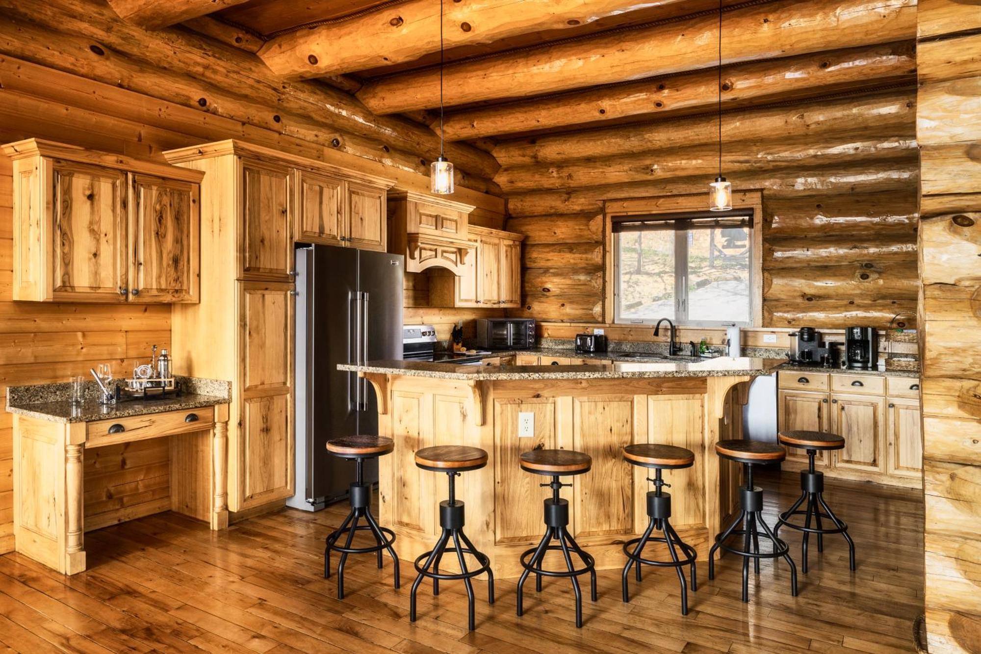 Chalet Timberwolf - Luxe 5 Star Retreat-july Deal-game Rm-ps5-firepit-hot Tub Gatlinburg