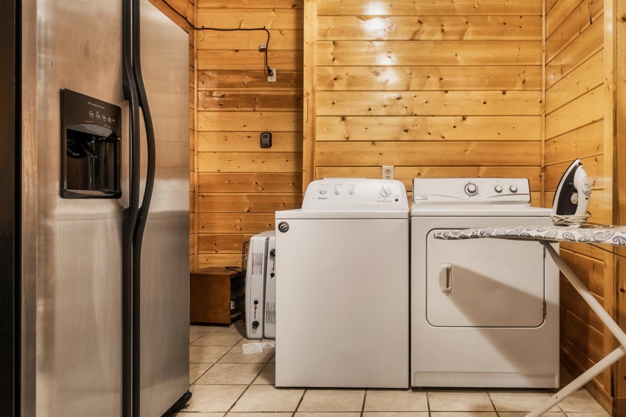 Chalet Timberwolf - Luxe 5 Star Retreat-july Deal-game Rm-ps5-firepit-hot Tub