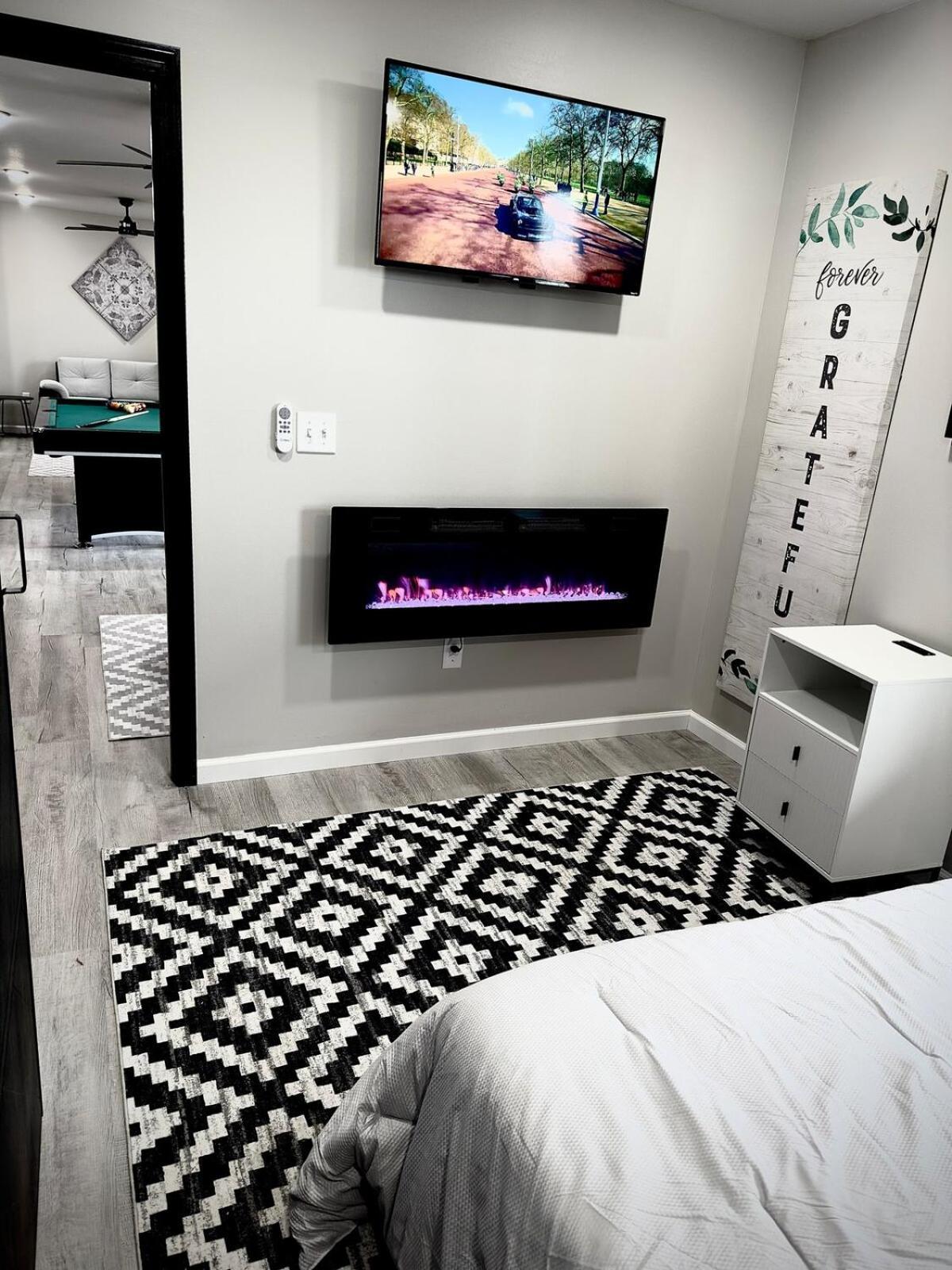 Luxury Modern Hot Tub And Sauna Gatlinburg