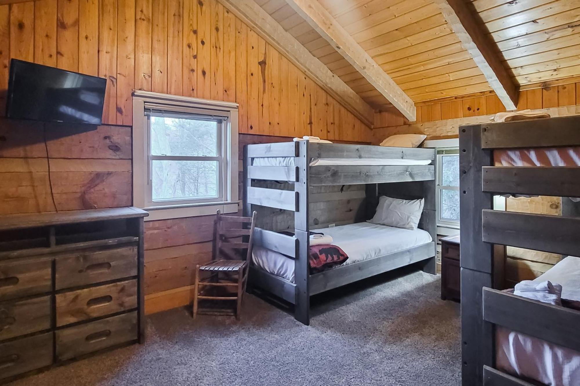 Wildwood Den * Gatlinburg