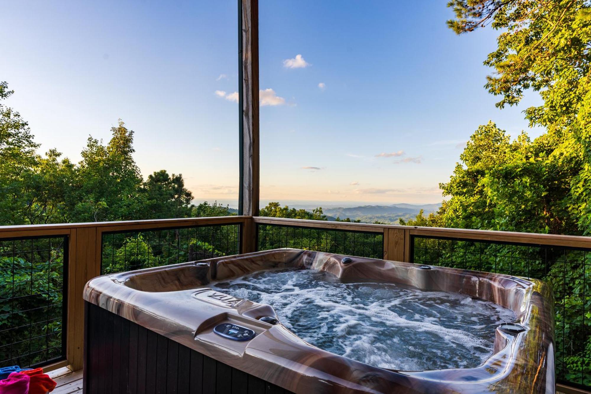 Elevista - Quaint&private-views-hottub-pooltable-bears-3 Clubhouse Pools Chalet