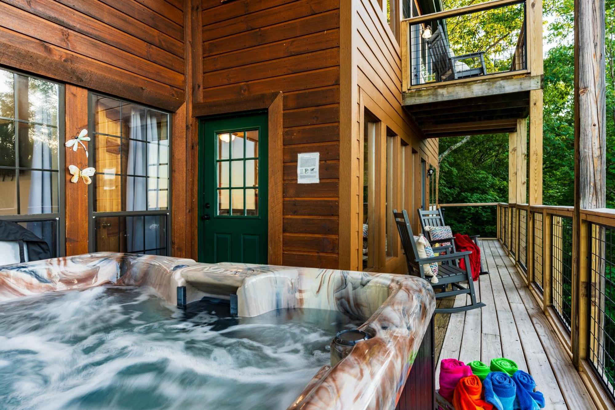 Elevista - Quaint&private-views-hottub-pooltable-bears-3 Clubhouse Pools Chalet