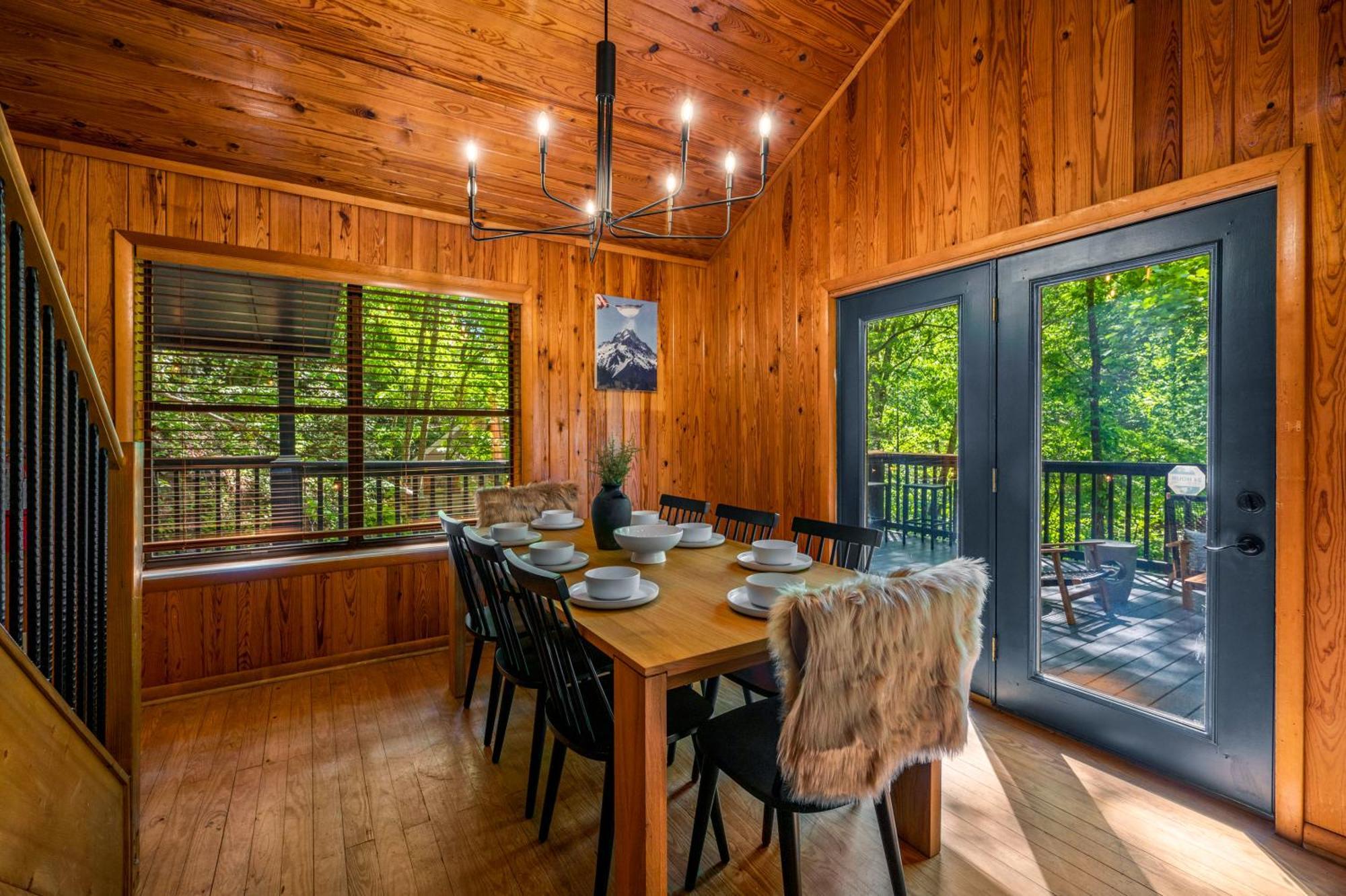 Escape To Sugar Chalet: The Rustic Modern Retreat Chalet Gatlinburg