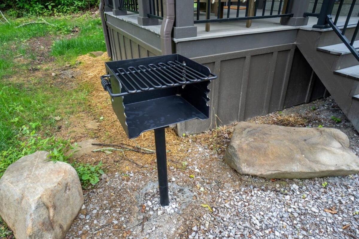 Holiday home Tiny Fire Pit Fishing Pond Bbq Sage Gatlinburg