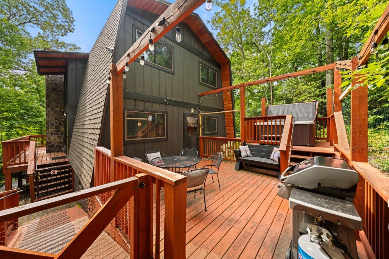 Treetops - 3bd/2bt Boutique W/mt Leconte Views In * Gatlinburg
