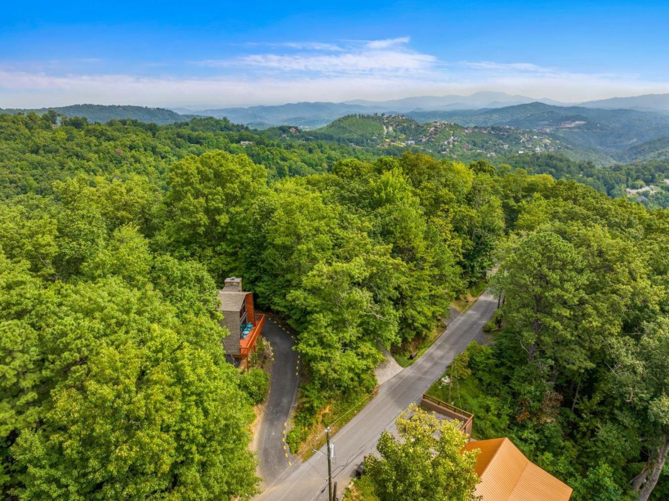 Treetops - 3bd/2bt Boutique W/mt Leconte Views In * Gatlinburg
