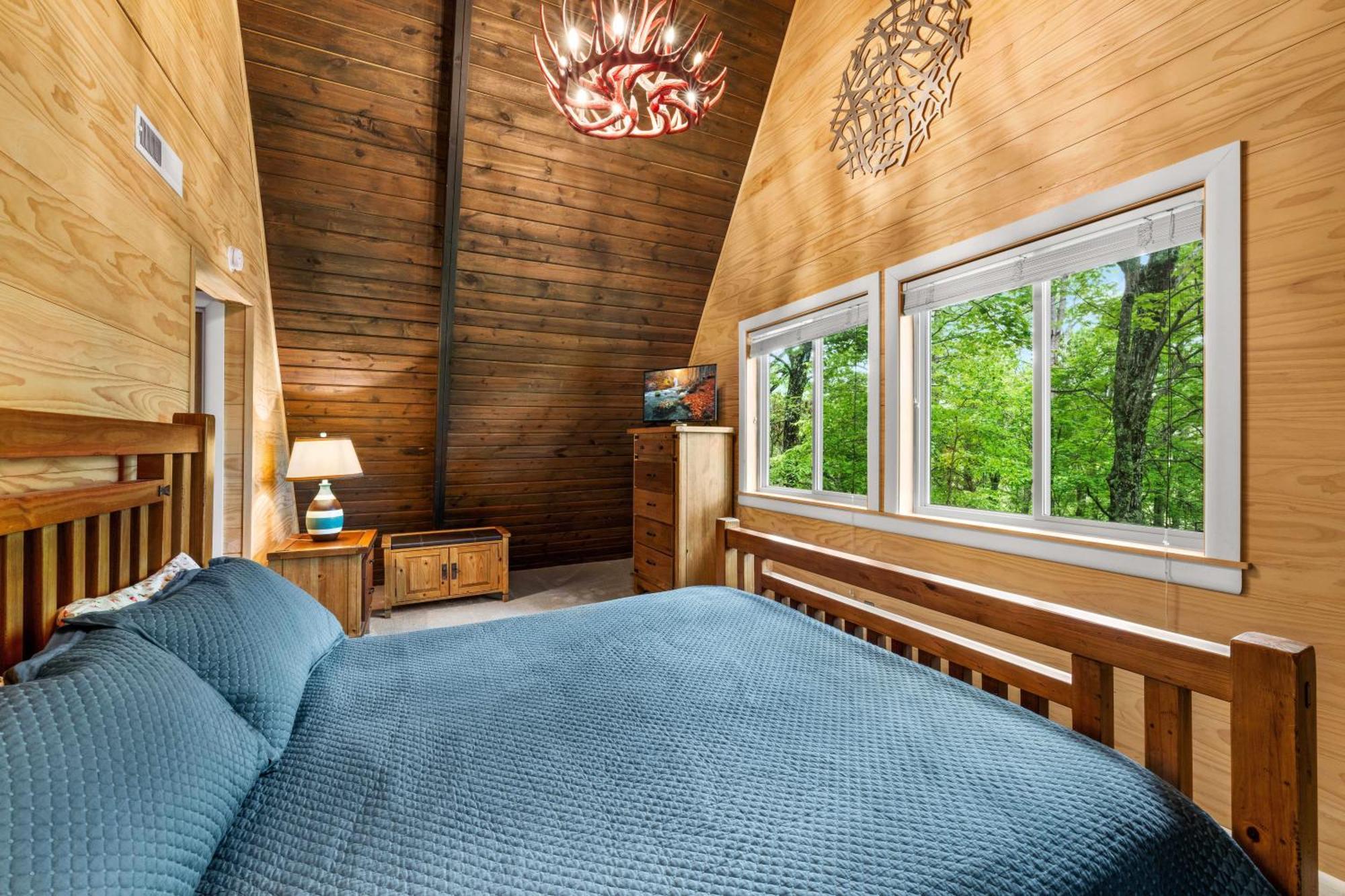 Chalet Honey Bear - Unique Boutique In With Mt Leconte View Gatlinburg