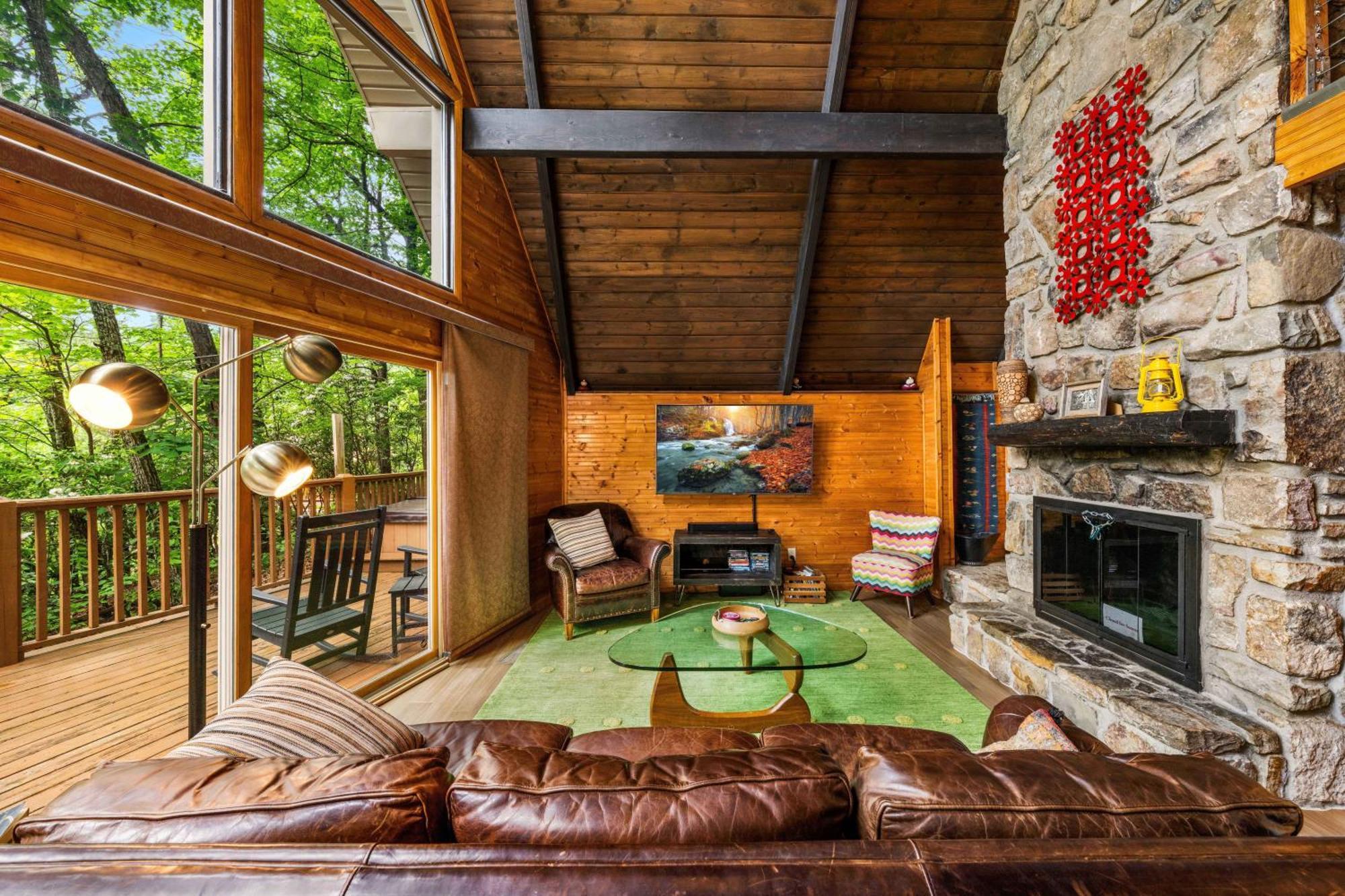 Honey Bear - Unique Boutique In With Mt Leconte View Chalet *