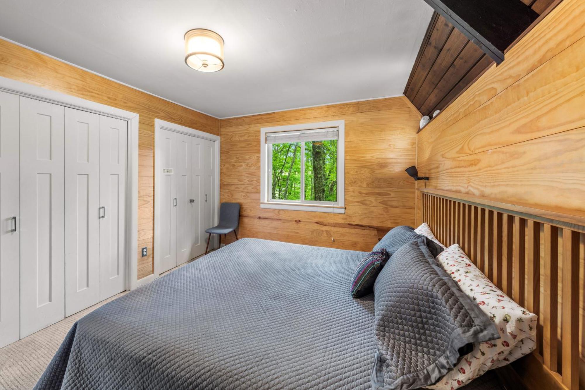 Chalet Honey Bear - Unique Boutique In With Mt Leconte View *
