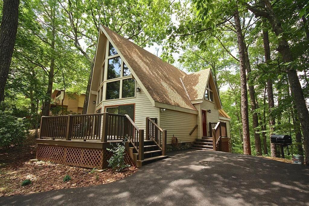 Chalet Honey Bear - Unique Boutique In With Mt Leconte View