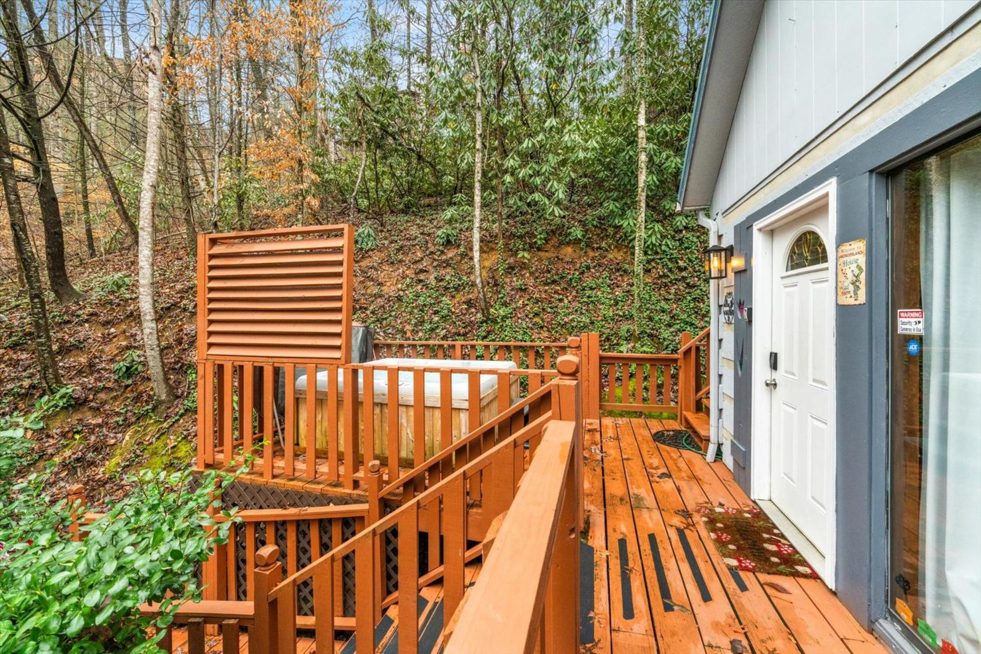 Holiday home Downtown Vibes With Bbq, Hot Tub & Games!
