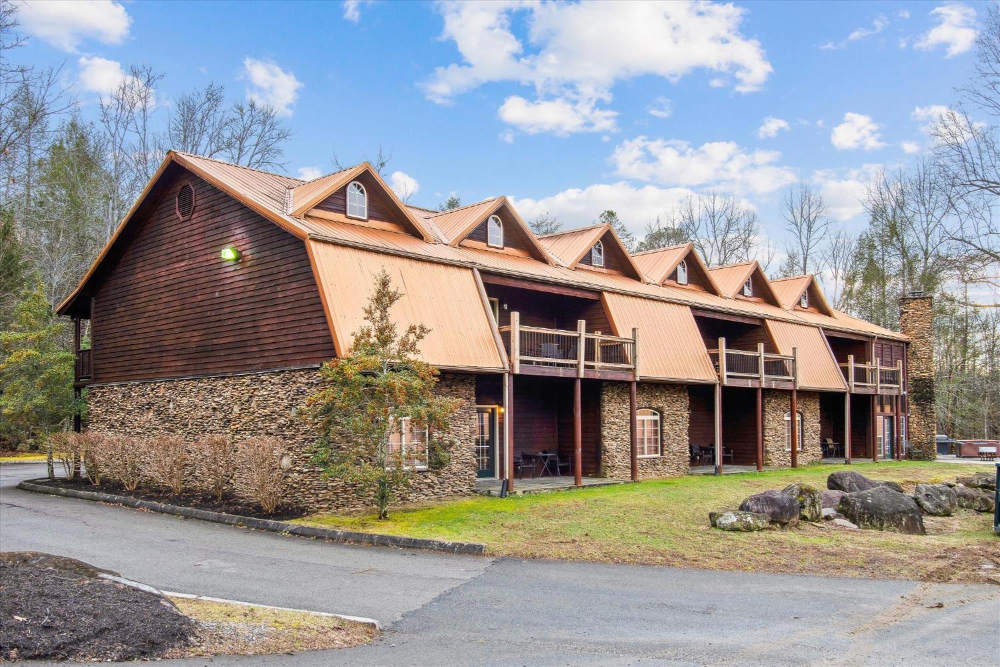 Fam Friendly - 2br - Pool Fitness Ctr *