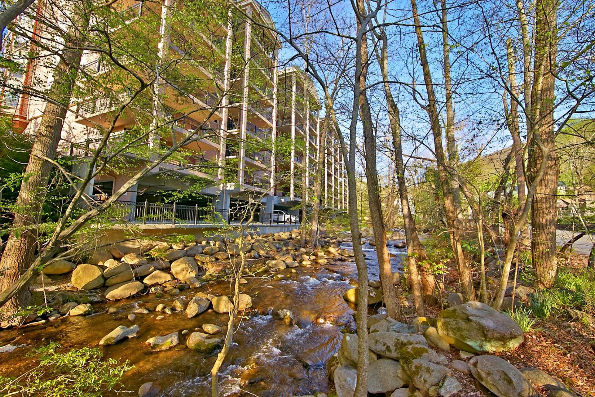 Gatehouse - 704 Gatlinburg