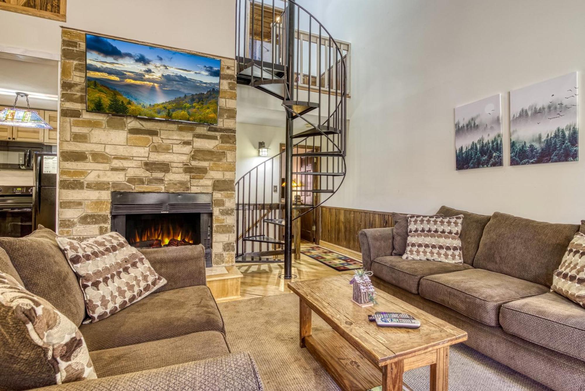 Holiday home Downtown Gatlinburg3bdrm3bathwalk To Center Of Town In Minutes