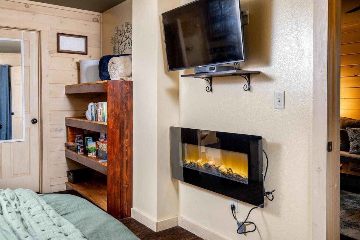 Holiday home Winter Sale! Fully Stocked Away From Home!