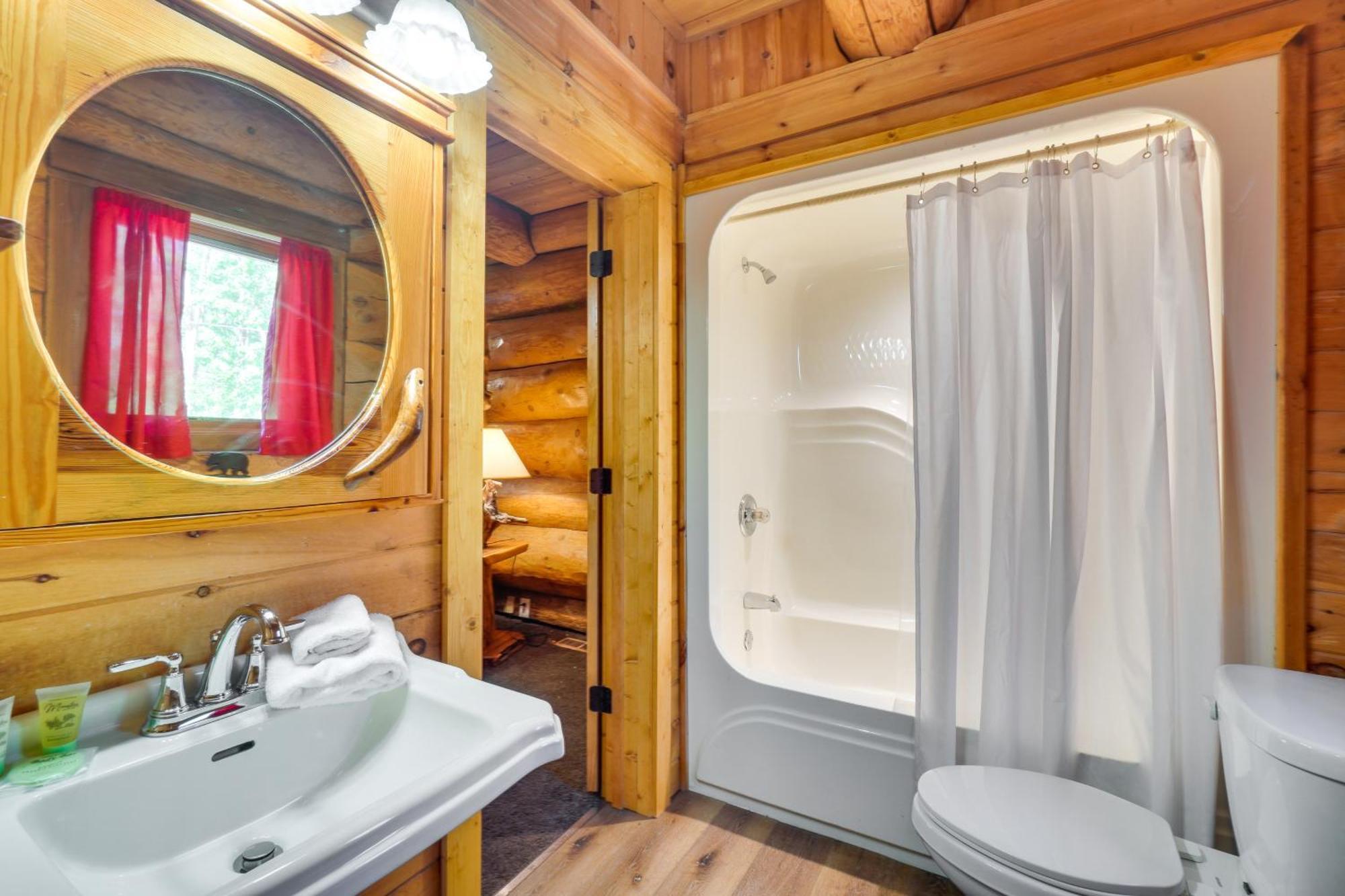 Holiday home Vacation With Hot Tub And Game Room!