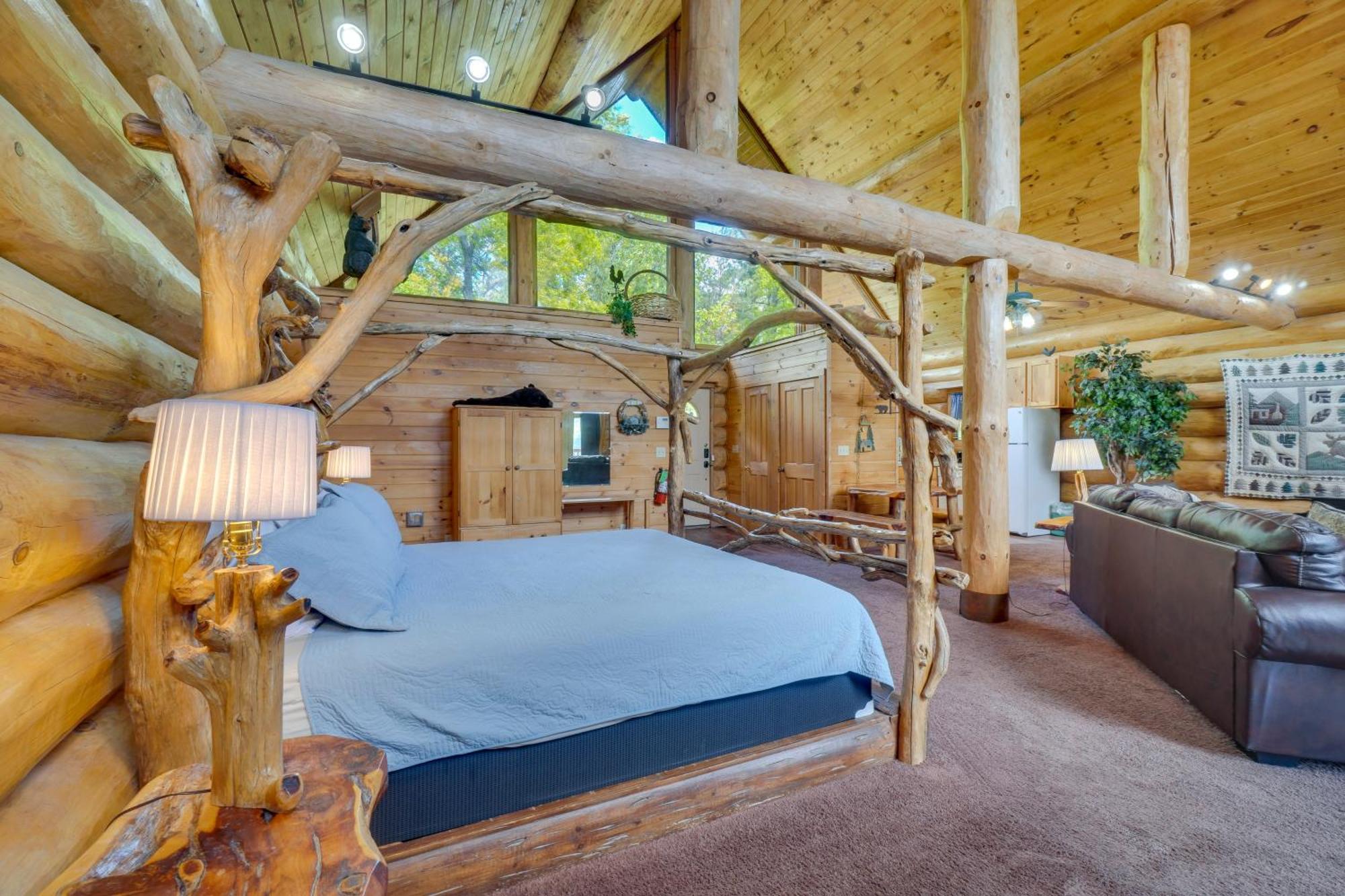 With Hot Tub About 11 Miles To Downtown * Gatlinburg