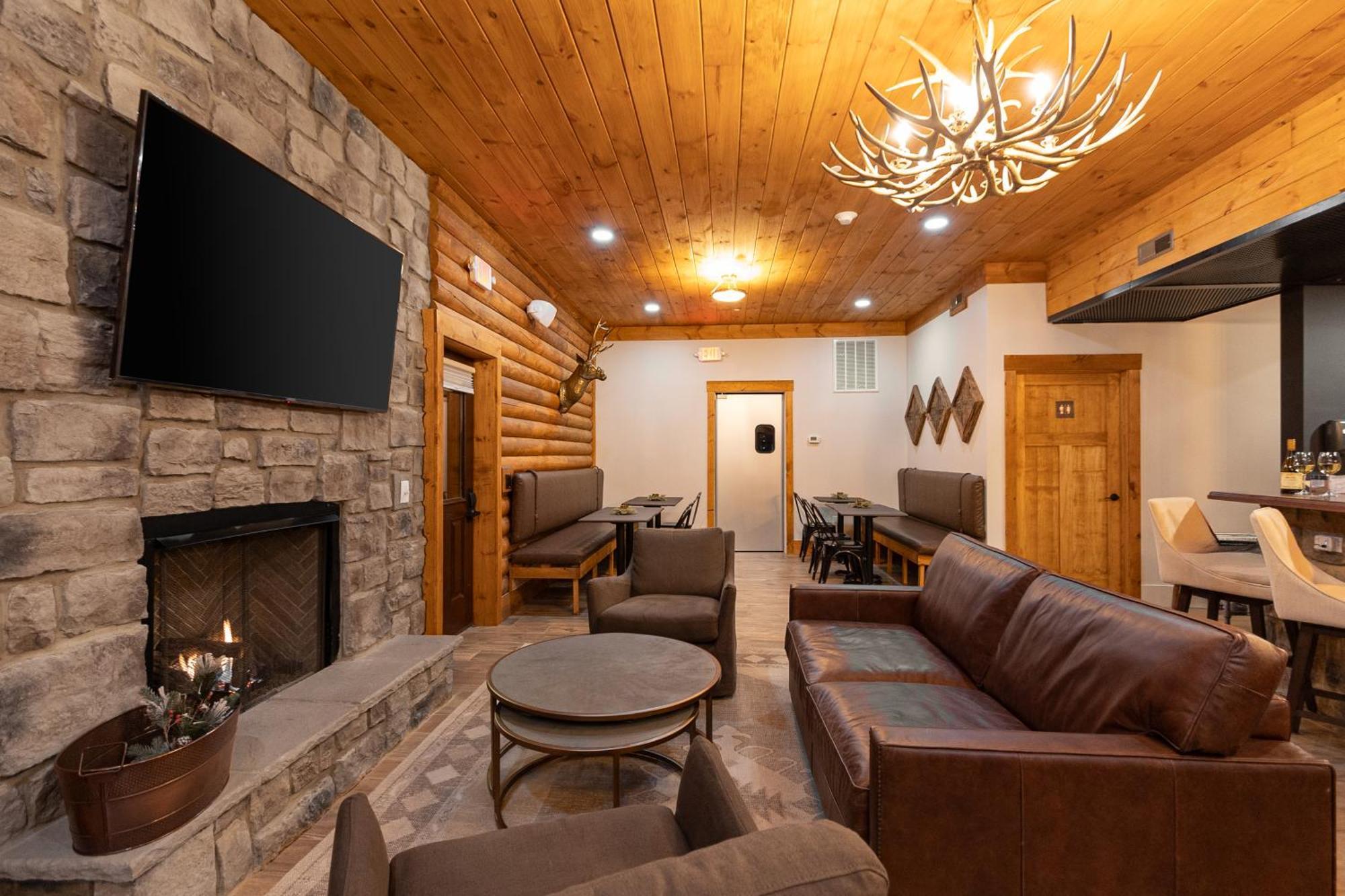 The Timber At Holly Branch Hotel Gatlinburg