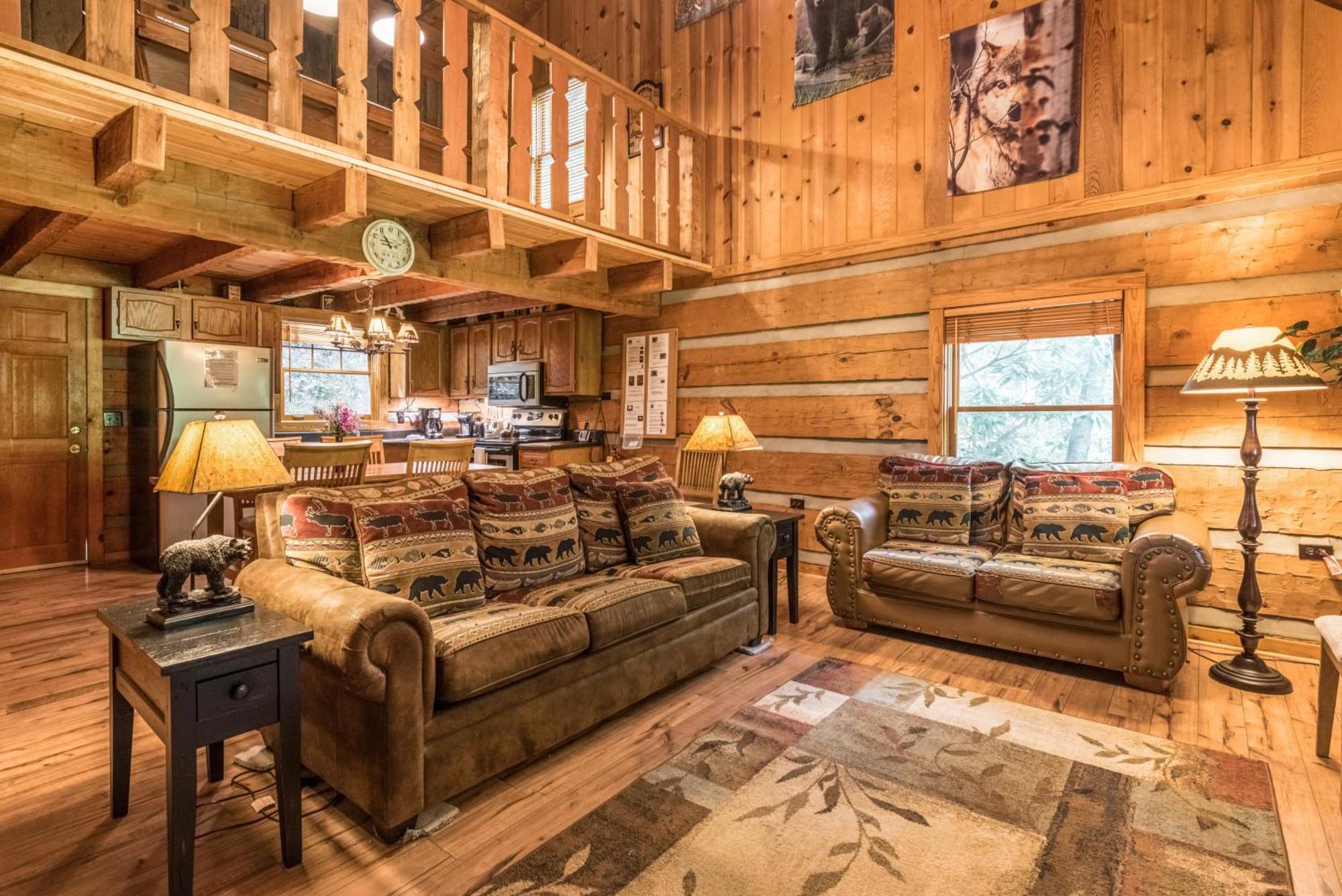 Authentic Log With Hot Tub, Fireplace, Fire Pit And Billiards ! Chalet