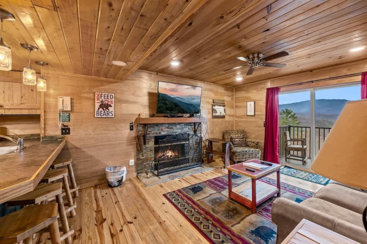 Black Bear Bliss Holiday home *