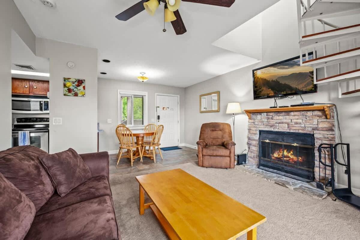 Smoky Ridge Retreat * Gatlinburg