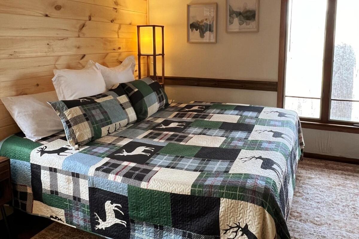 Treetop Hideaway - Winter Escape With Hot Tub * Gatlinburg
