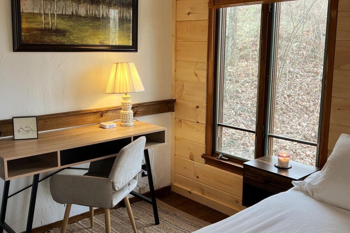 Treetop Hideaway - Winter Escape With Hot Tub Holiday home *