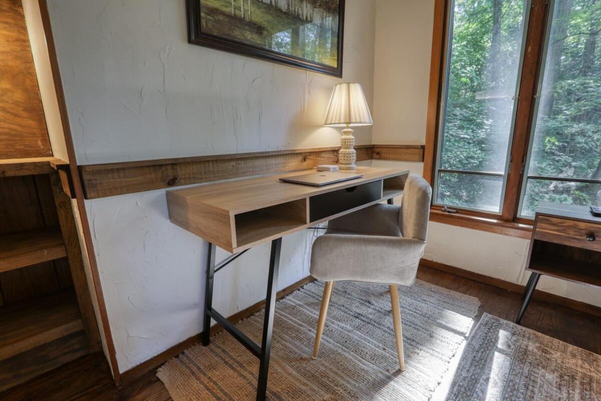 Treetop Hideaway - Winter Escape With Hot Tub Gatlinburg