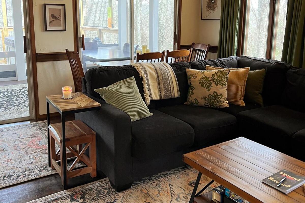 Treetop Hideaway - Winter Escape With Hot Tub Holiday home *