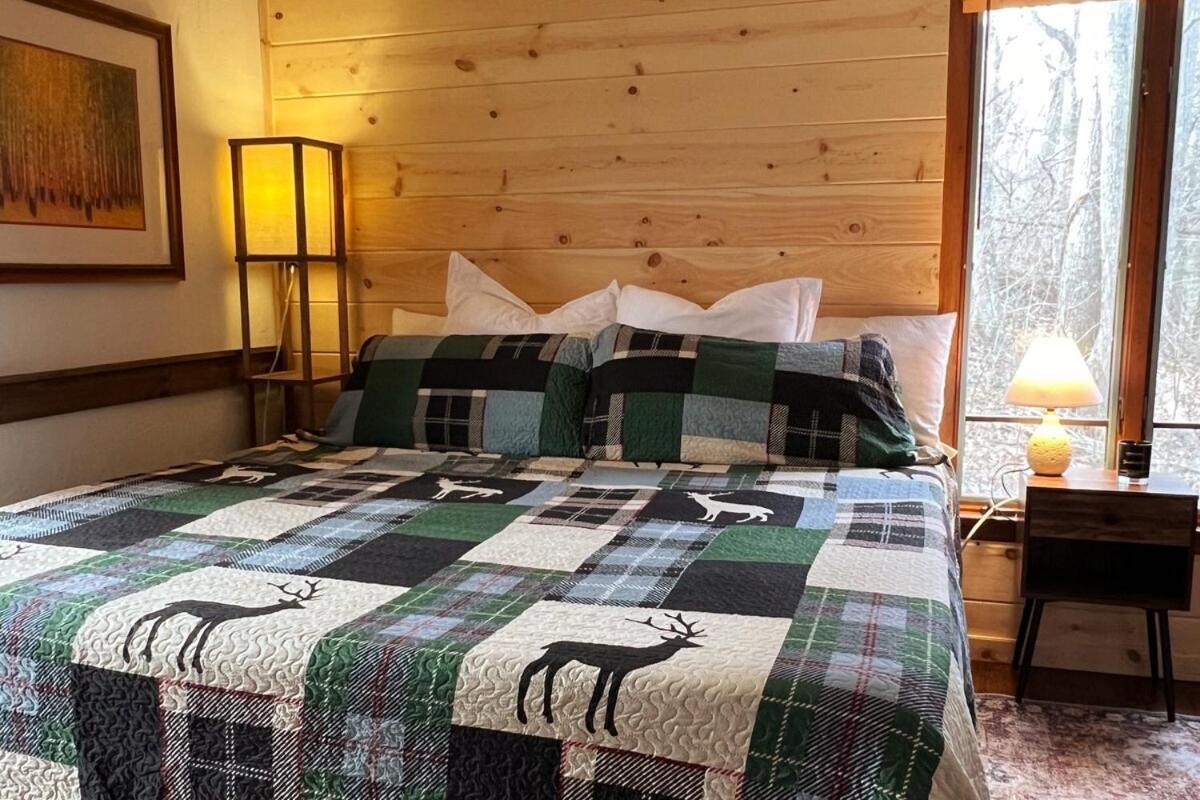 Holiday home Treetop Hideaway - Winter Escape With Hot Tub Gatlinburg