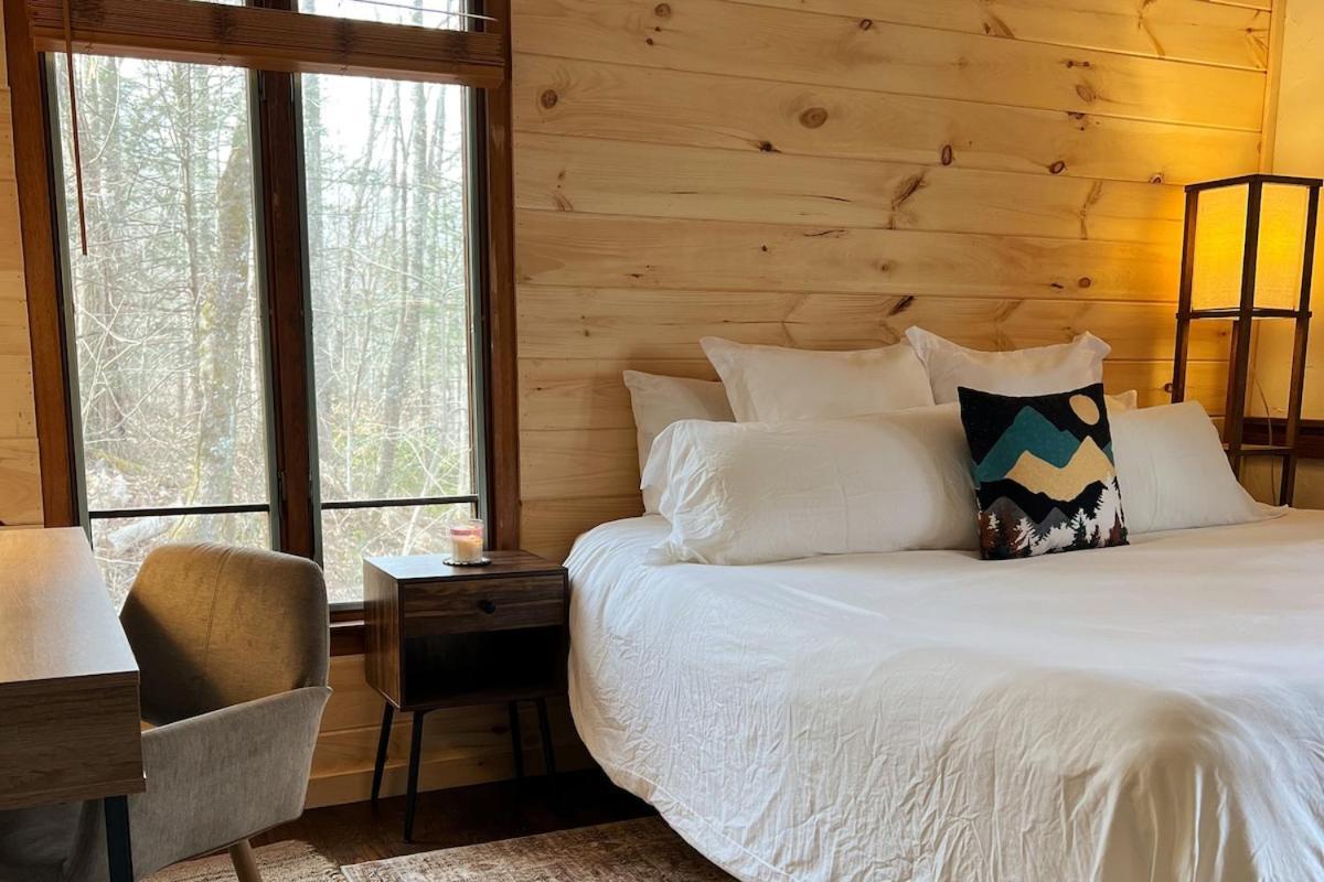 Treetop Hideaway - Winter Escape With Hot Tub