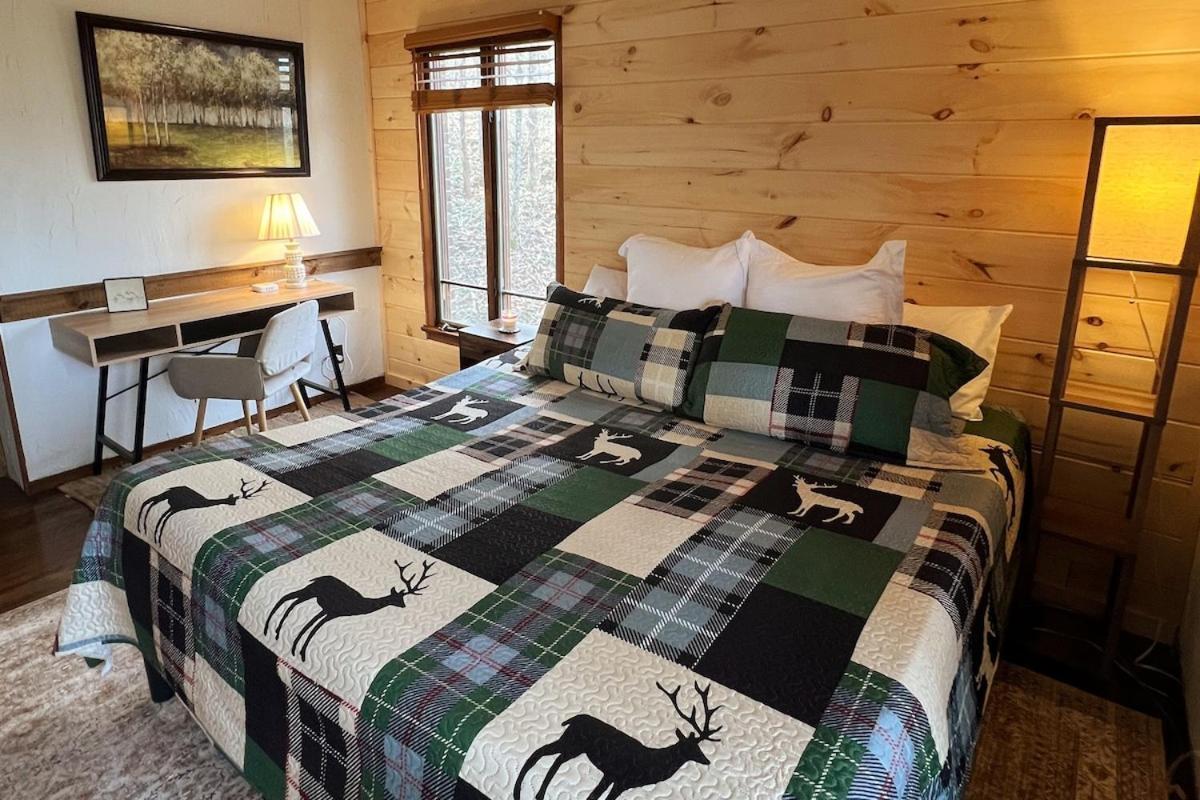 Treetop Hideaway - Winter Escape With Hot Tub Holiday home