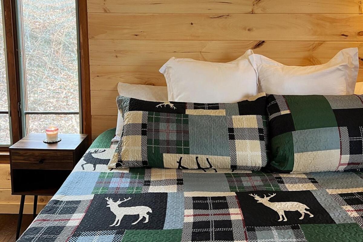 Treetop Hideaway - Winter Escape With Hot Tub Holiday home *