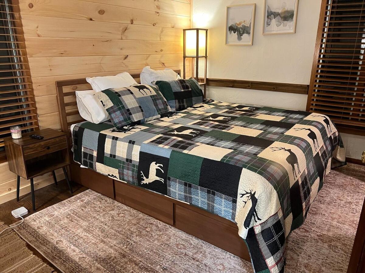 Holiday home Treetop Hideaway - Winter Escape With Hot Tub *