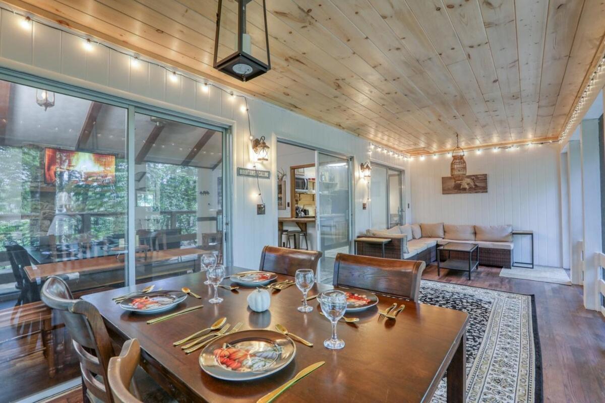 Treetop Hideaway - Winter Escape With Hot Tub Holiday home Gatlinburg