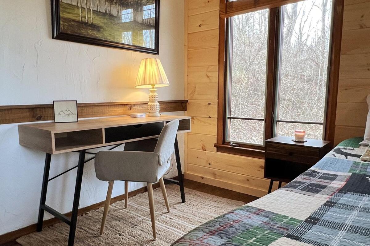 Treetop Hideaway - Winter Escape With Hot Tub * Gatlinburg