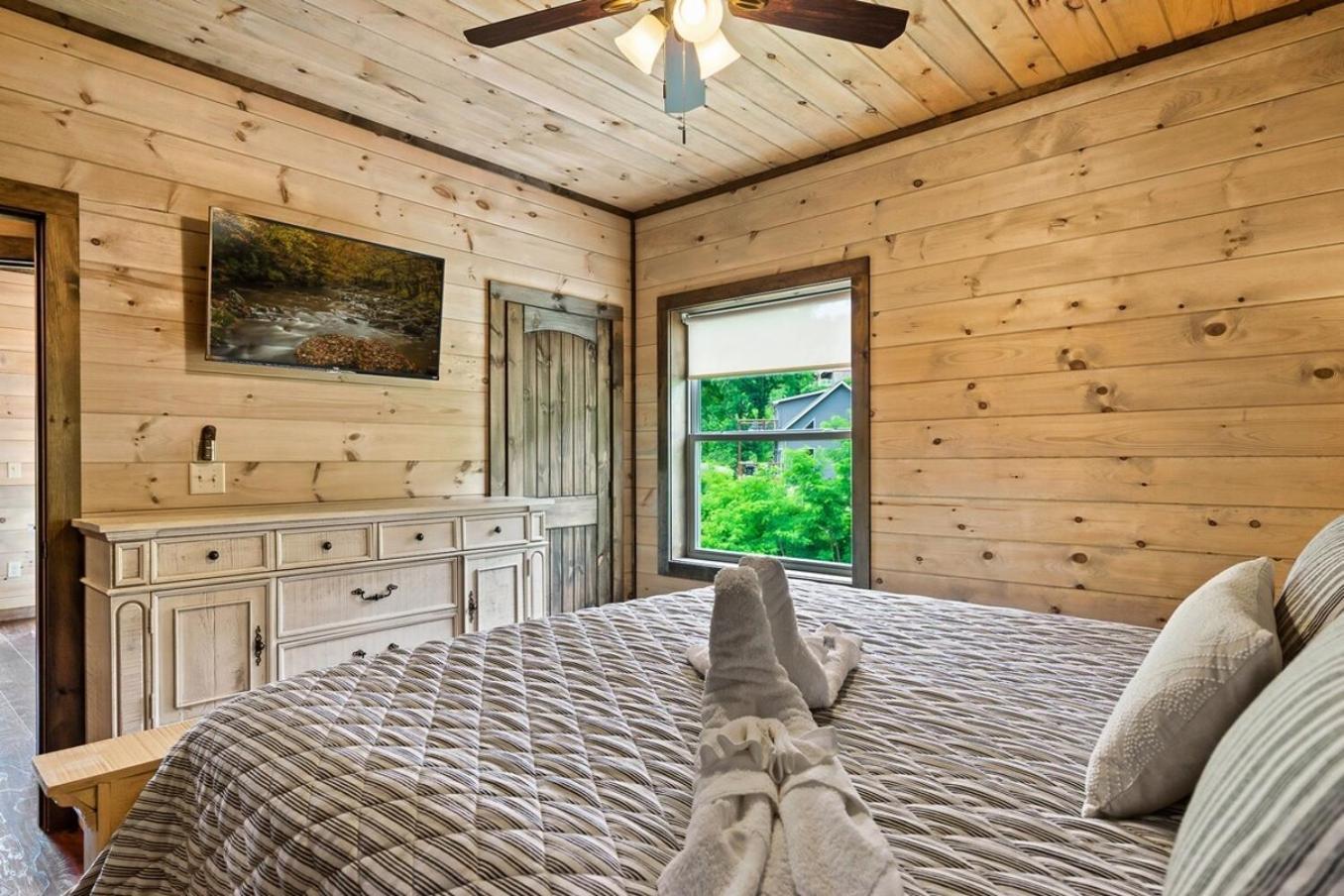 Chalet Newly Built Amazing View Perfect Location Gatlinburg