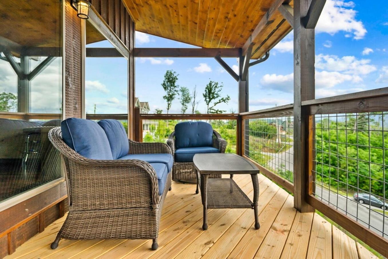 Newly Built Amazing View Perfect Location