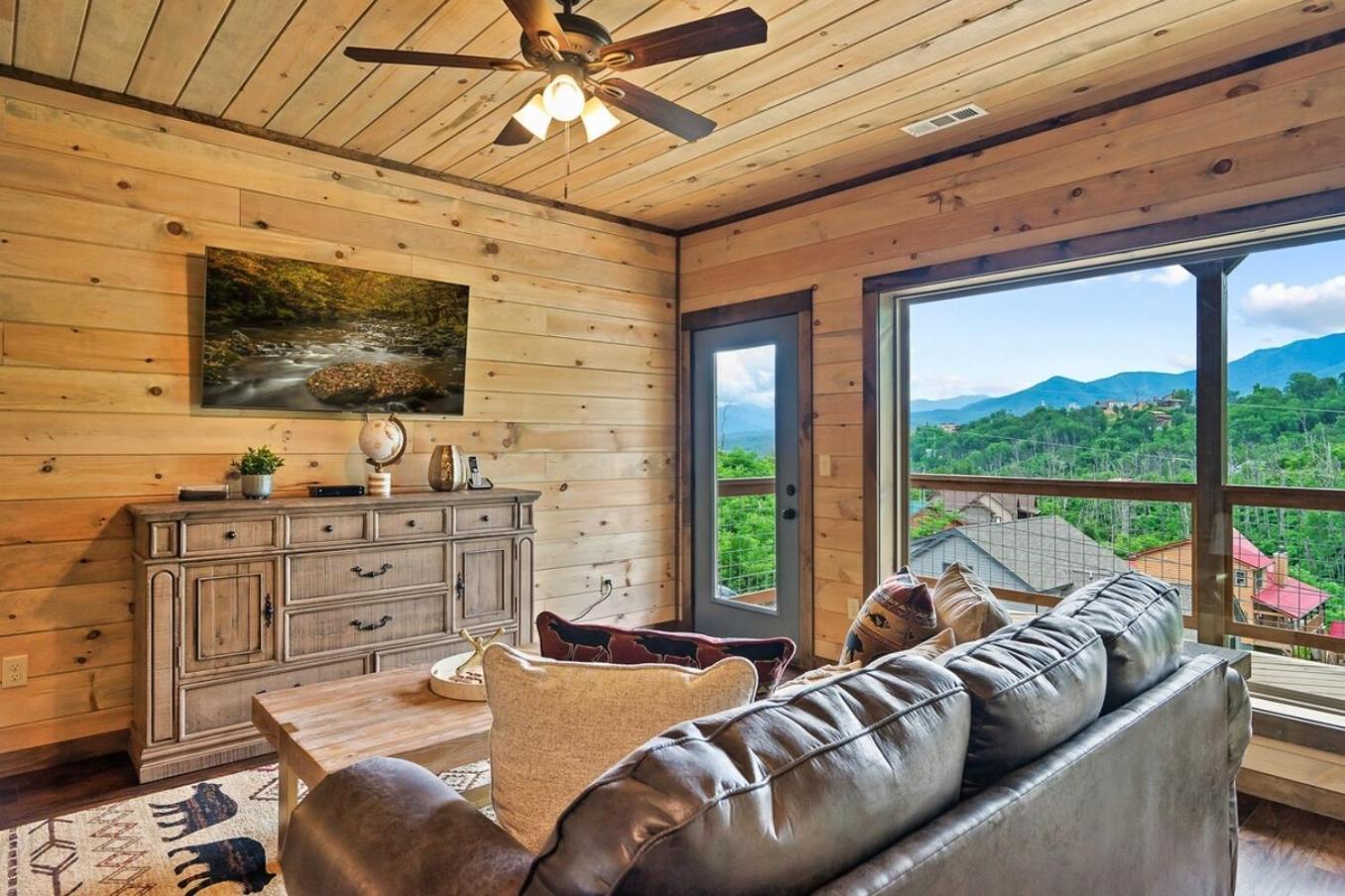 Newly Built Amazing View Perfect Location Chalet