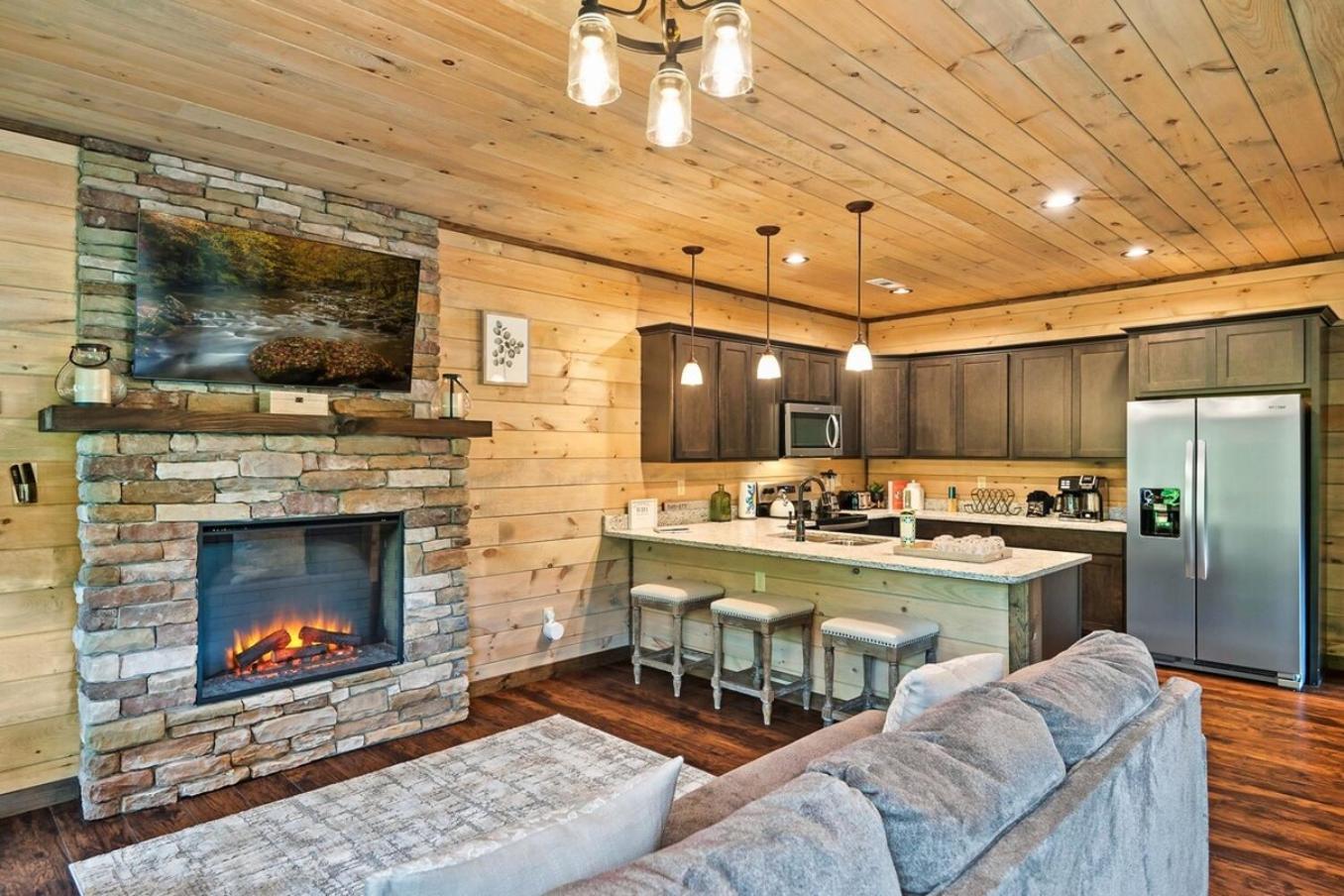 Chalet Newly Built Amazing View Perfect Location *