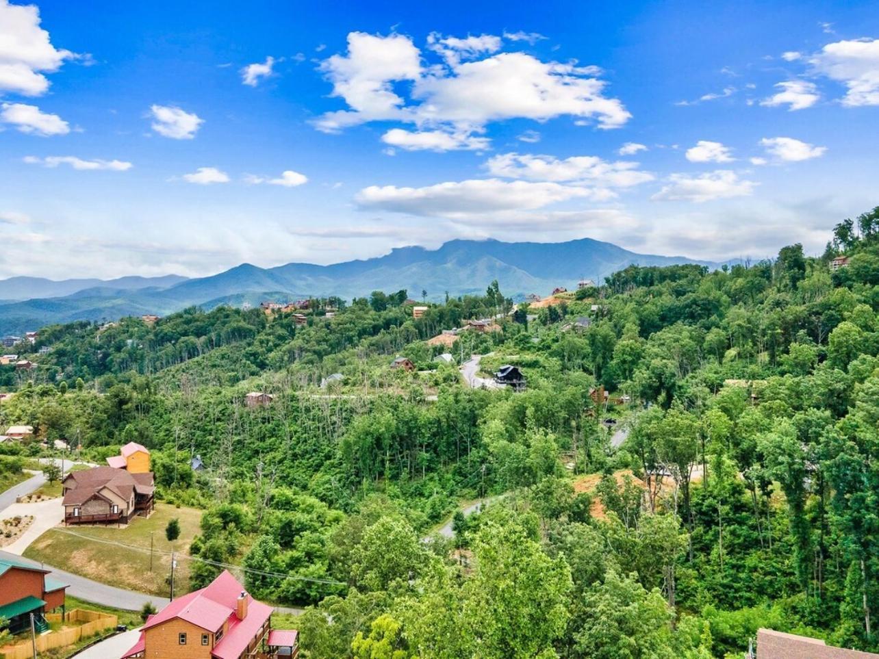 Chalet Newly Built Amazing View Perfect Location Gatlinburg