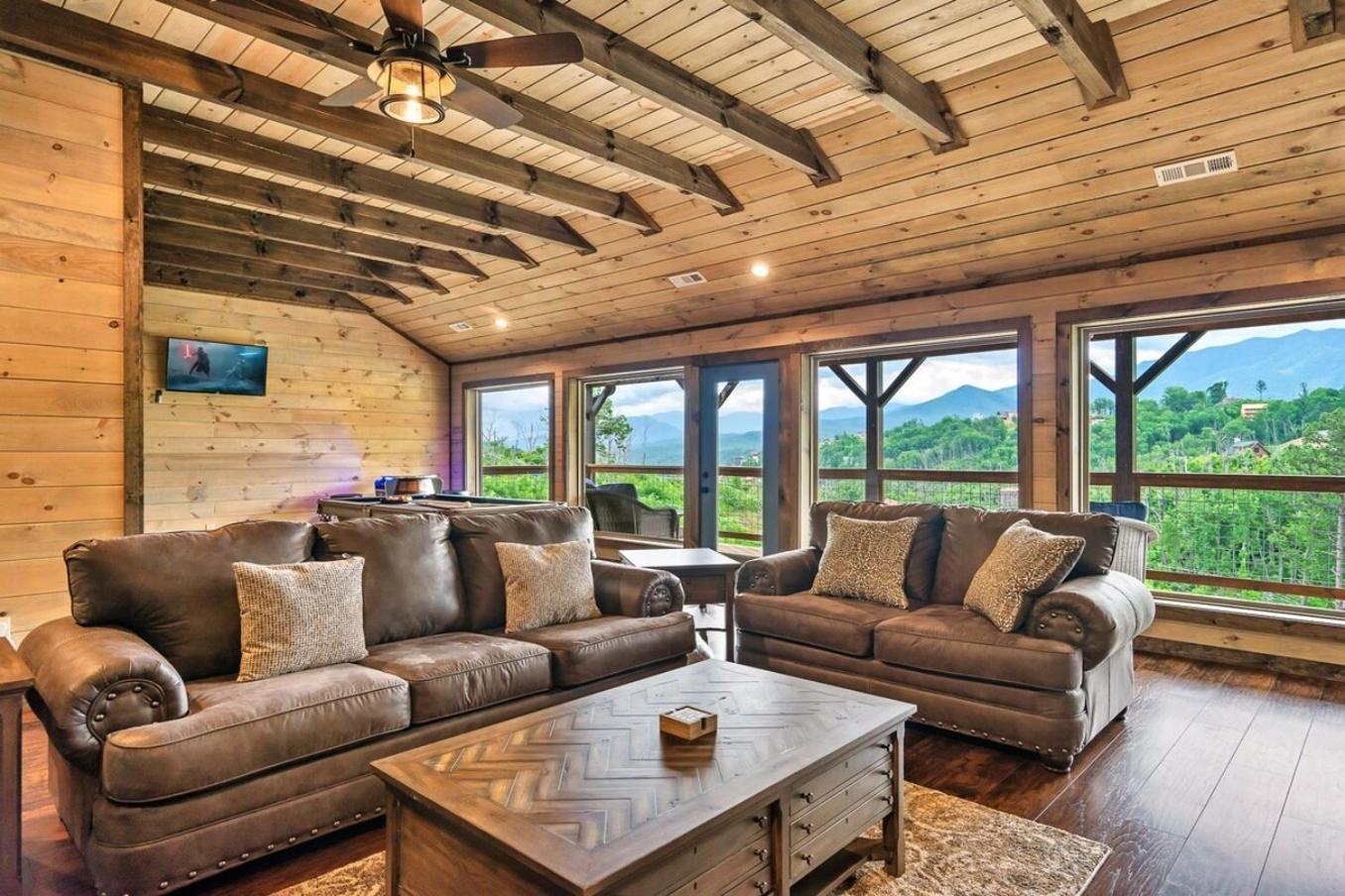 Newly Built Amazing View Perfect Location