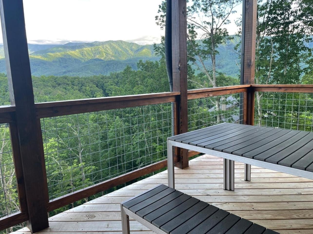 Brand New With Spectacular Views- Ursa Mons * Gatlinburg