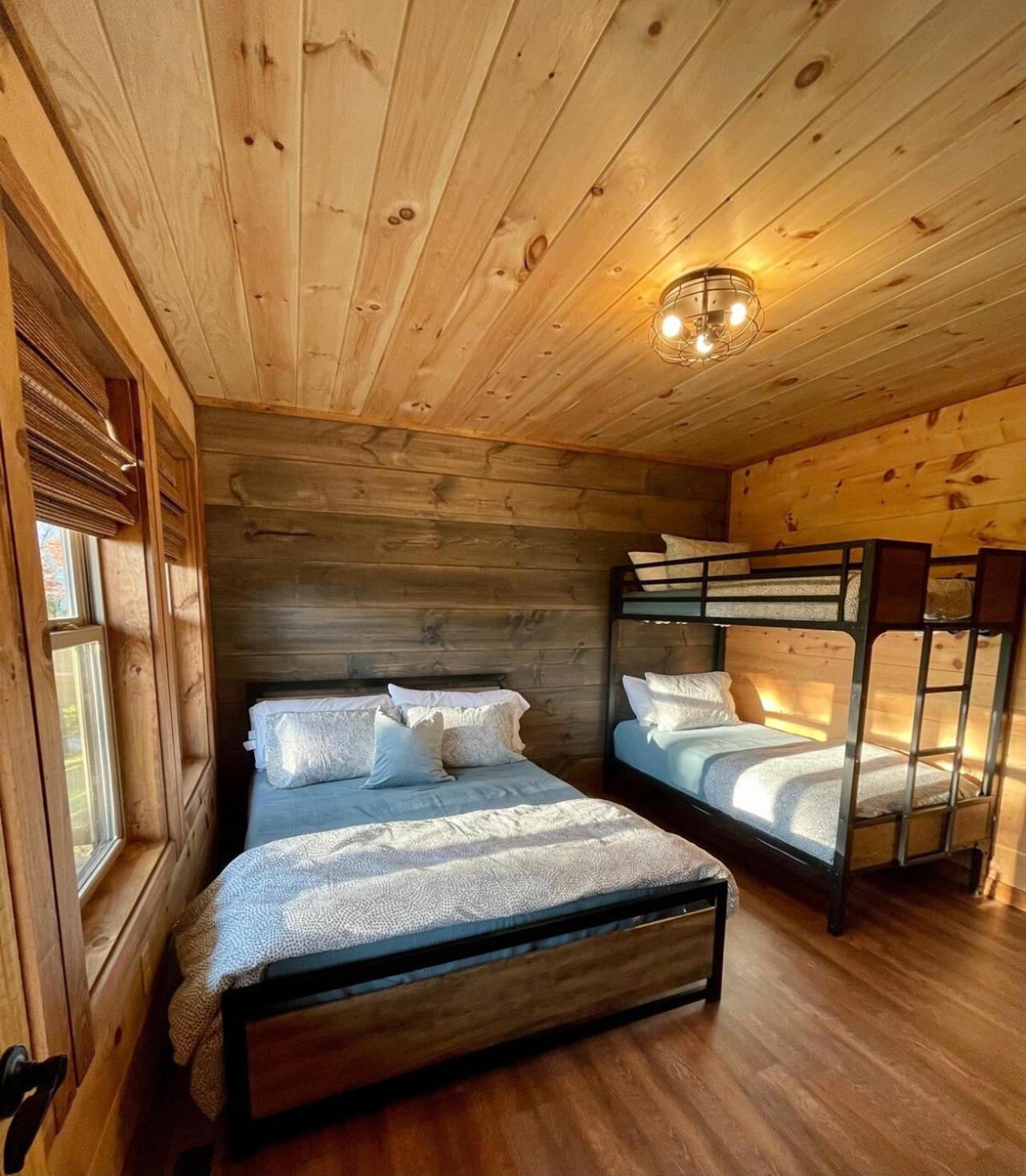 Holiday home Brand New With Spectacular Views- Ursa Mons Gatlinburg
