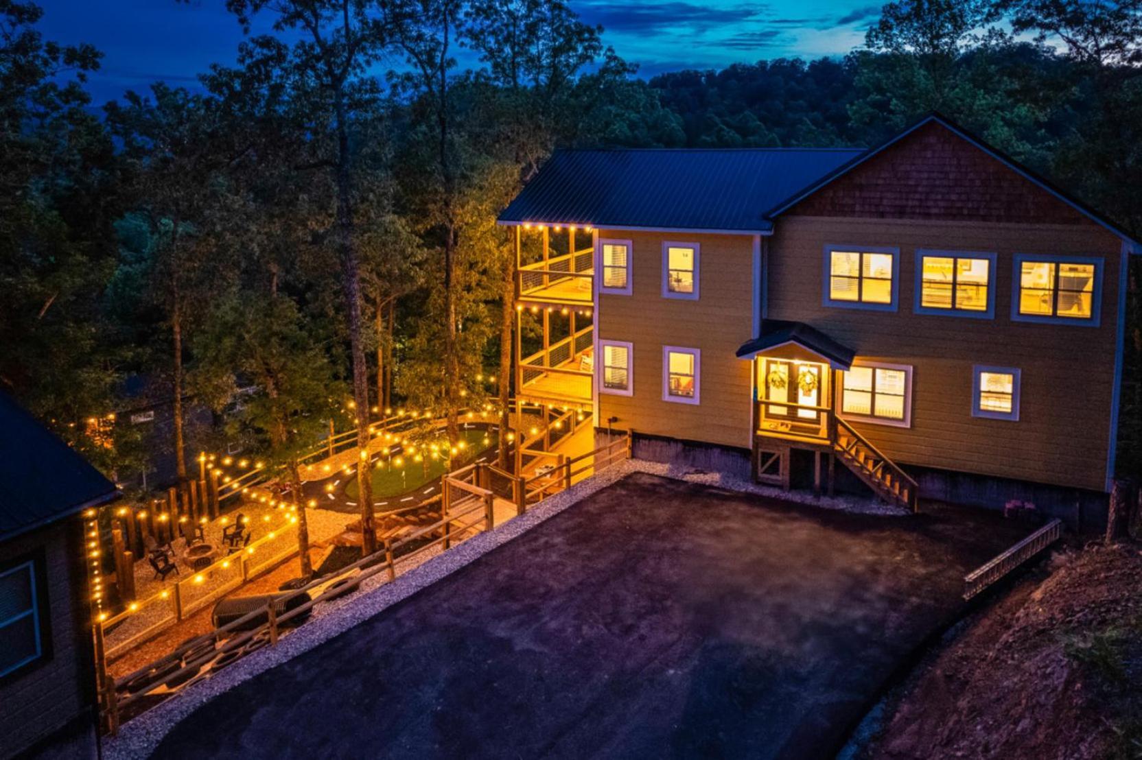Sweet Escape By Ghosal Luxury Holiday home