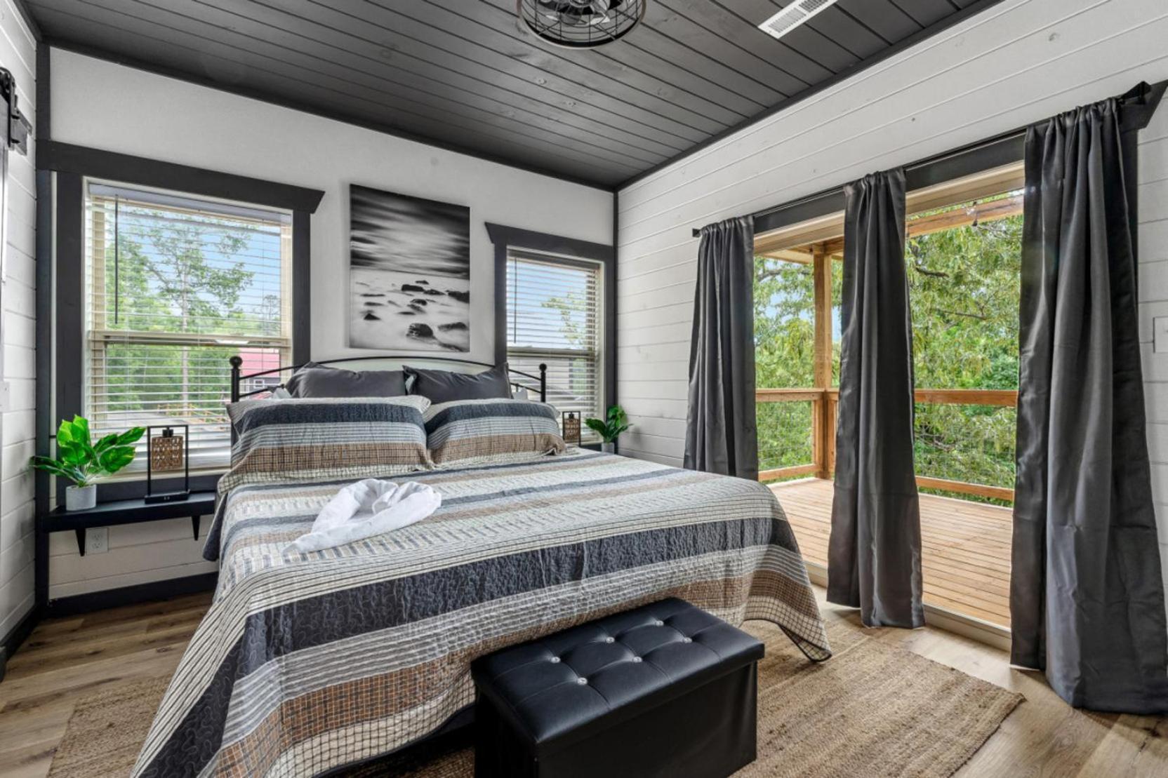 Holiday home Sweet Escape By Ghosal Luxury *