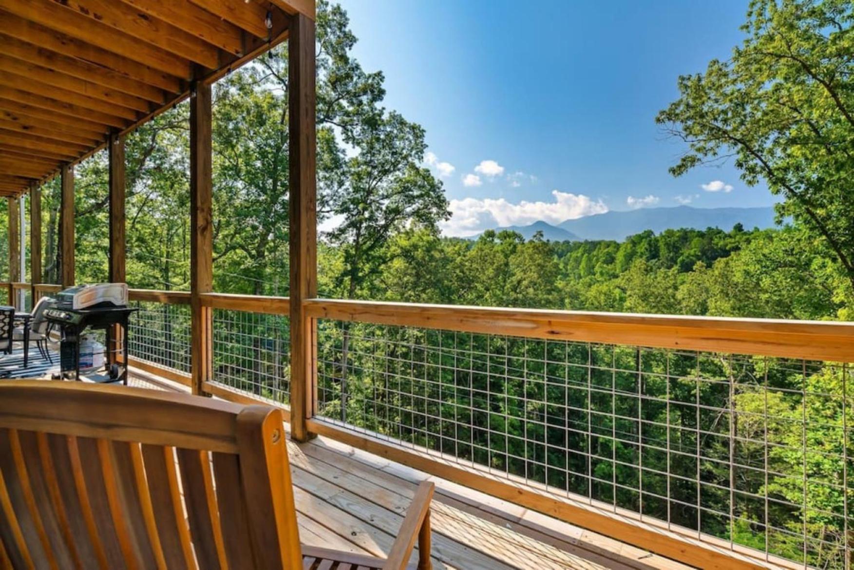 Tranquil Mountain Getaway By Ghosal Luxury * Gatlinburg