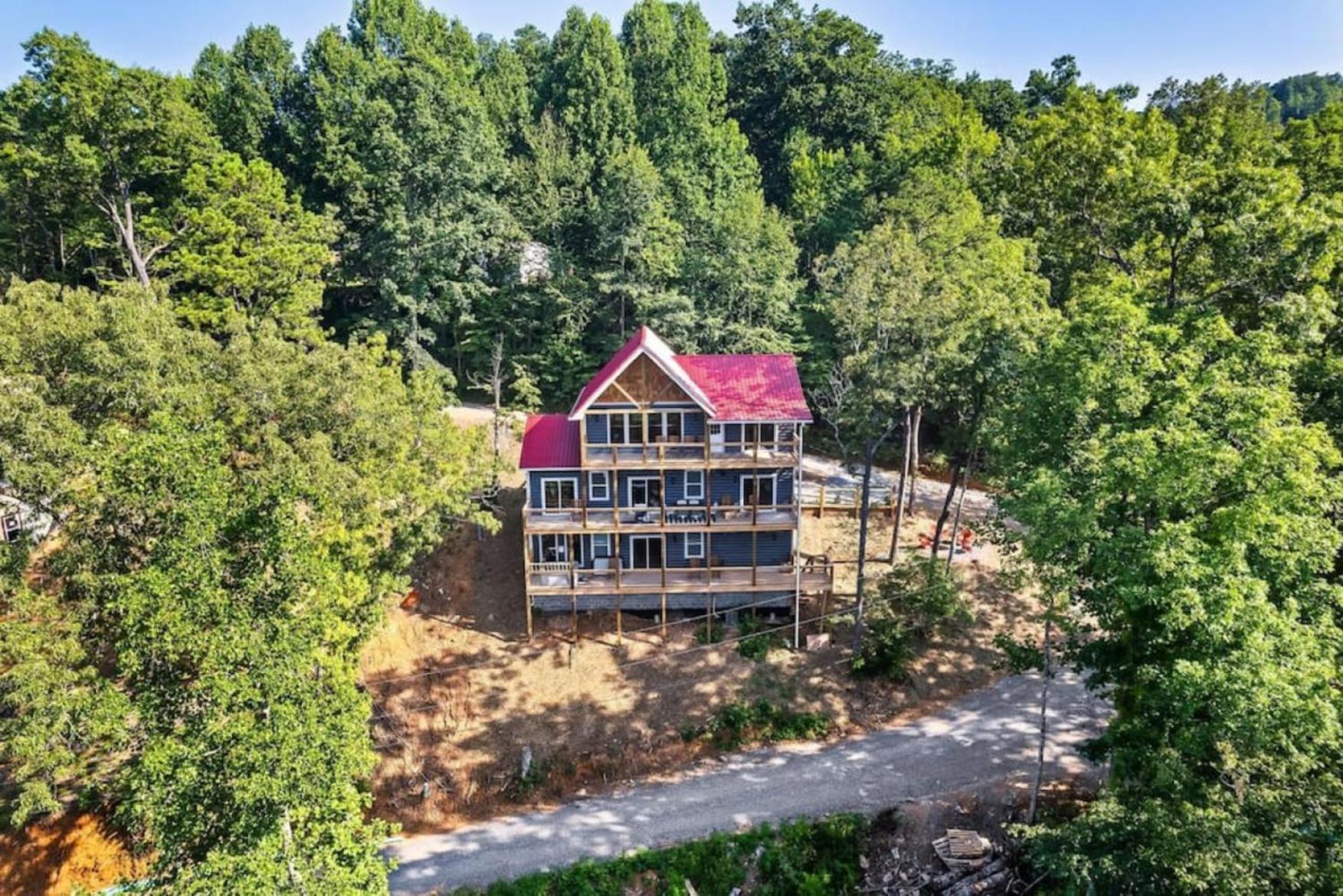 Tranquil Mountain Getaway By Ghosal Luxury Holiday home Gatlinburg