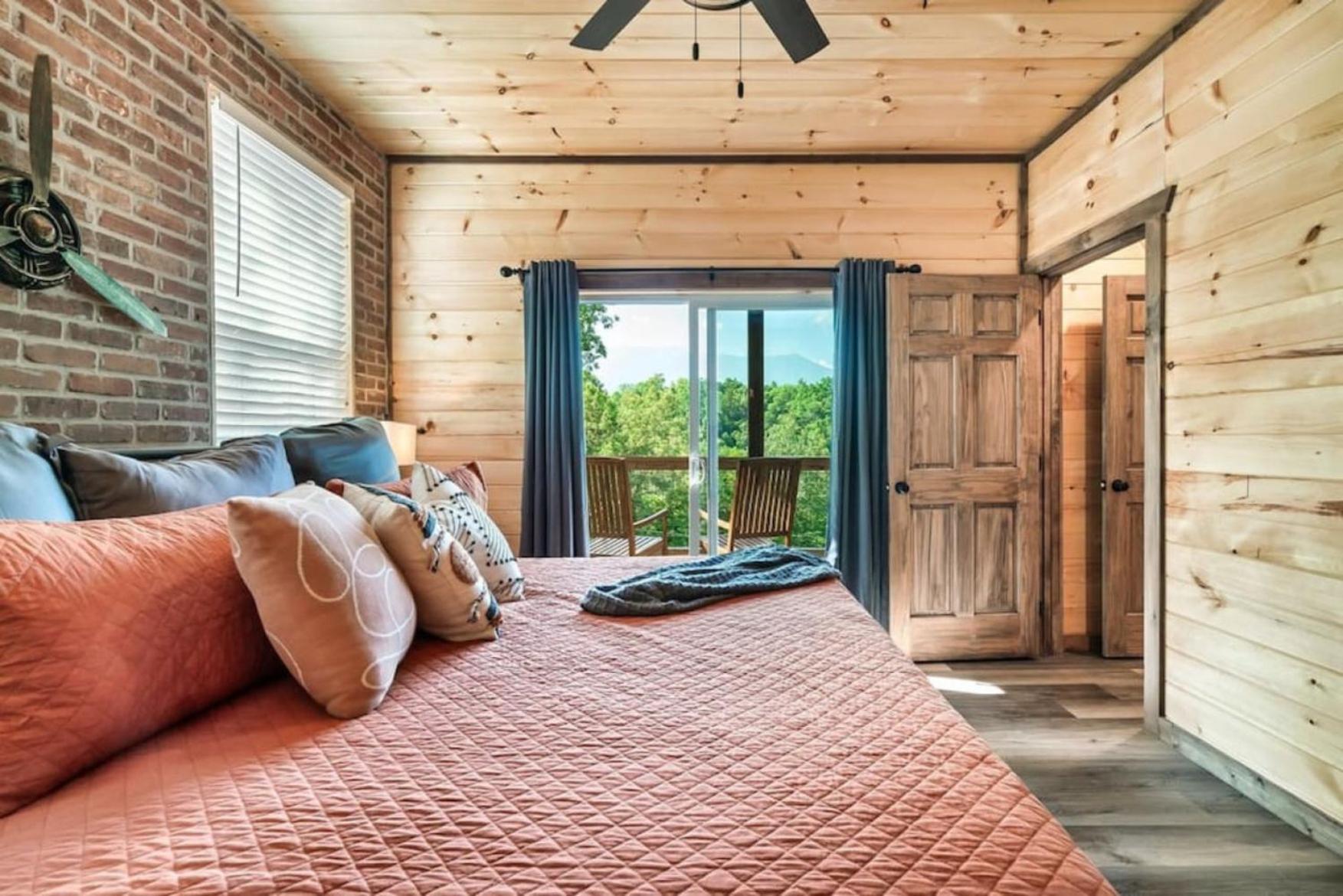 Tranquil Mountain Getaway By Ghosal Luxury Holiday home Gatlinburg