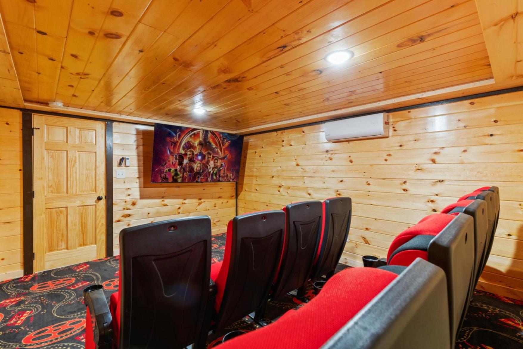 Mountain Majesty By Ghosal Luxury Holiday home